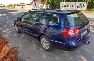 Універсал Volkswagen Passat 2010 в Звягелі