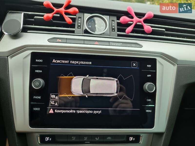 Універсал Volkswagen Passat 2017 в Вишгороді