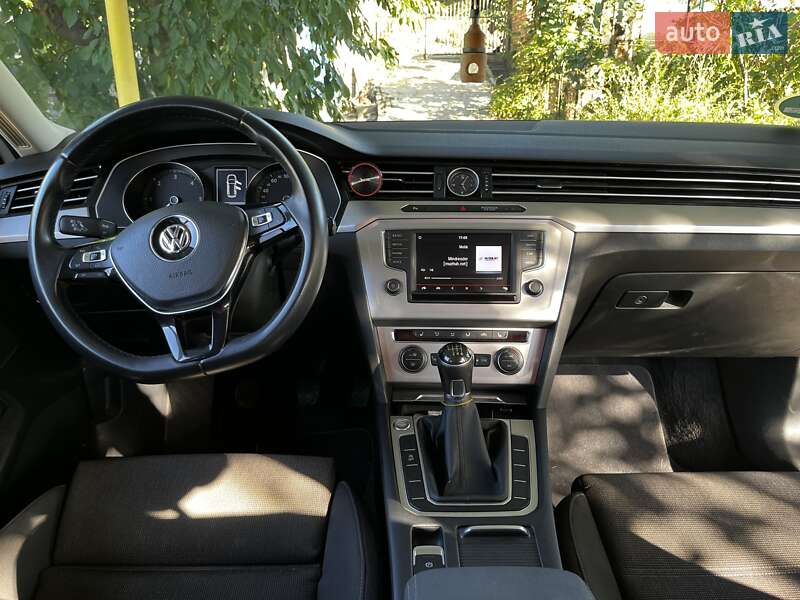 Универсал Volkswagen Passat 2015 в Кривом Роге