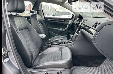 Седан Volkswagen Passat 2013 в 