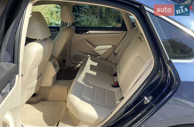 Седан Volkswagen Passat 2015 в 