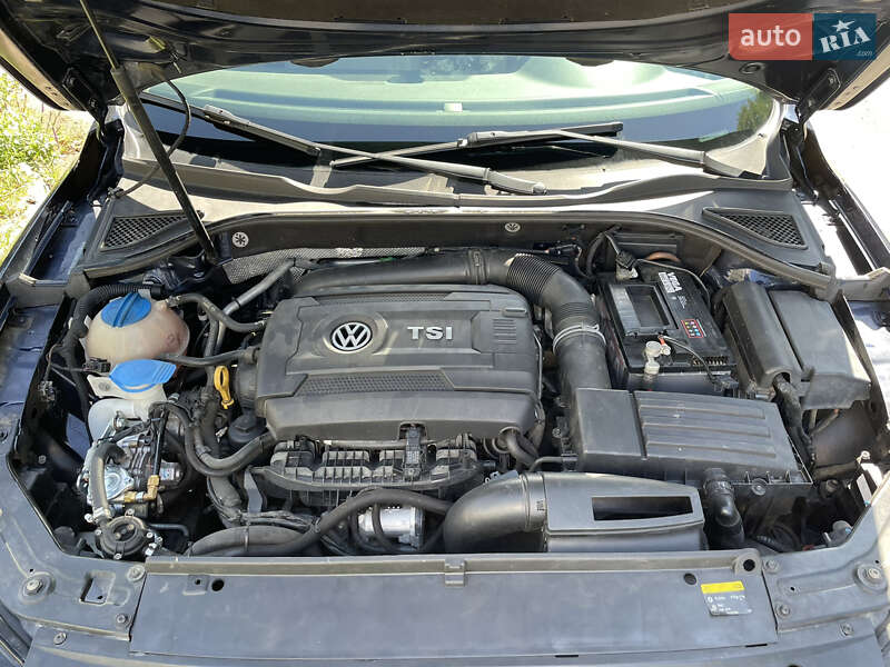 Седан Volkswagen Passat 2015 в Харкові