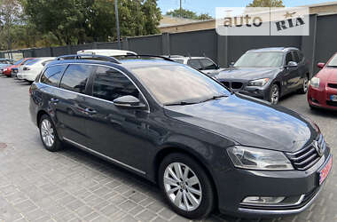 Универсал Volkswagen Passat 2013 в Одессе