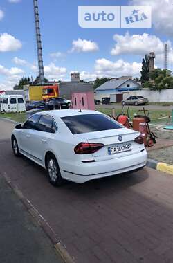 Седан Volkswagen Passat 2017 в Черкасах