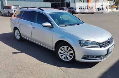 Volkswagen Passat 2011