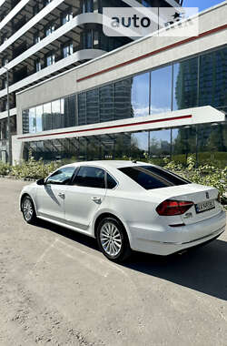 Седан Volkswagen Passat 2016 в 