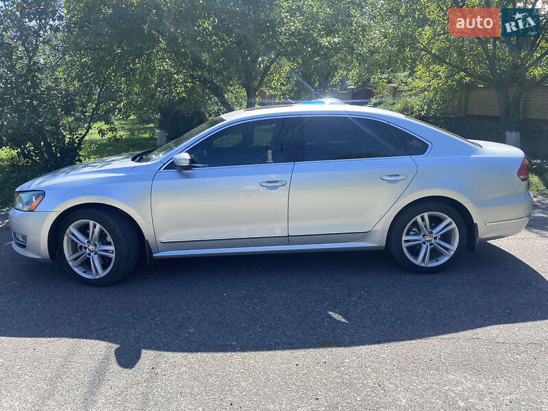 Седан Volkswagen Passat 2014 в Киеве