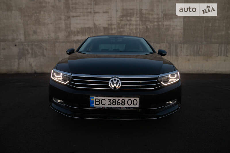 Седан Volkswagen Passat 2017 в Львове