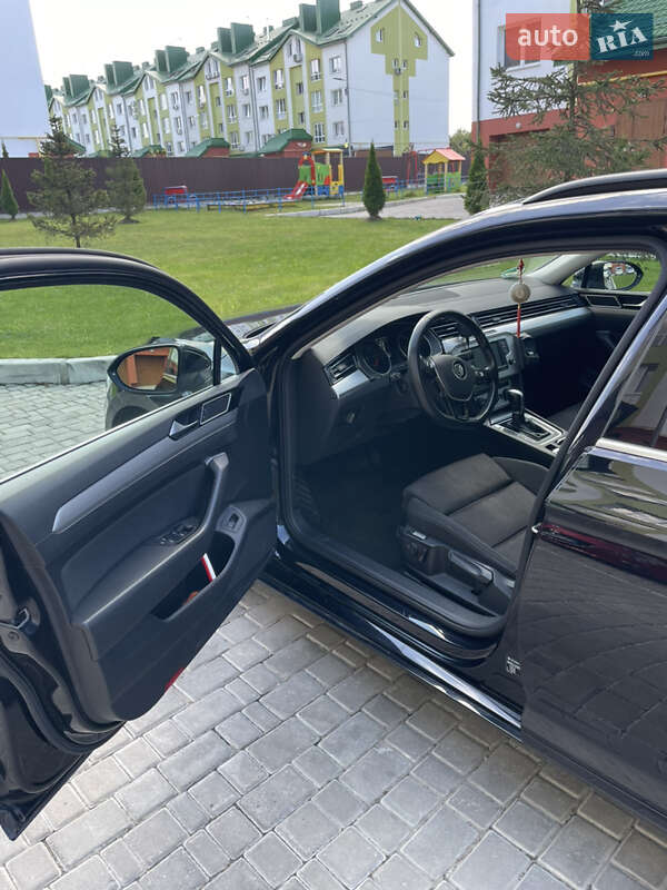 Универсал Volkswagen Passat 2016 в Львове