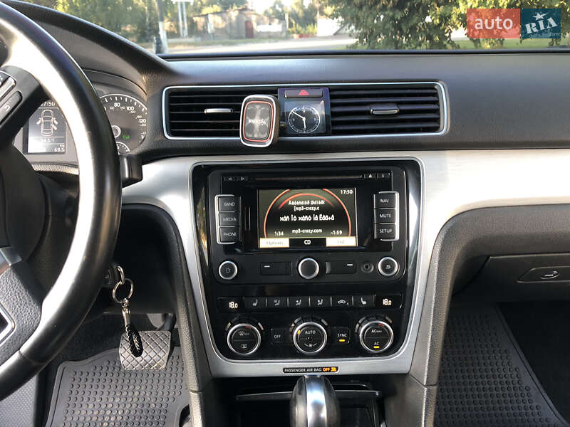 Седан Volkswagen Passat 2011 в Прилуках