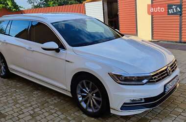 Універсал Volkswagen Passat 2017 в Чорткові