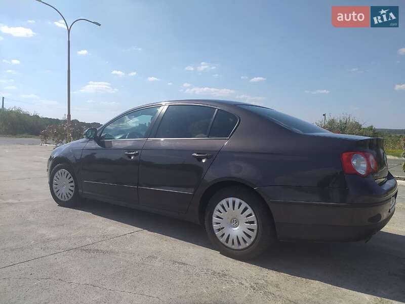 Седан Volkswagen Passat 2005 в Новій Одесі