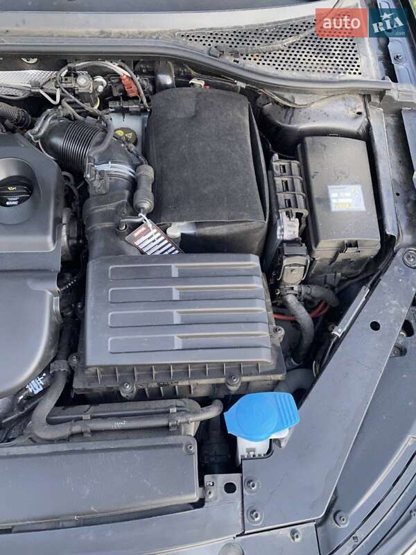 Універсал Volkswagen Passat 2015 в Львові