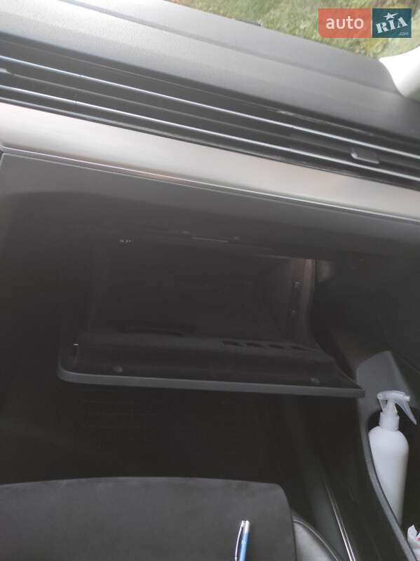 Універсал Volkswagen Passat 2015 в Львові