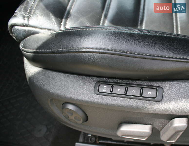 Универсал Volkswagen Passat 2011 в Черновцах