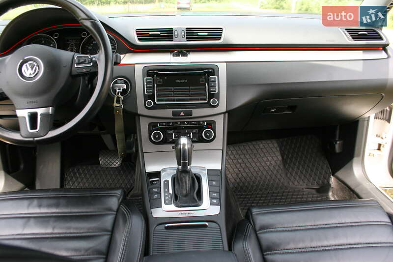 Универсал Volkswagen Passat 2011 в Черновцах