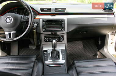 Универсал Volkswagen Passat 2011 в 
