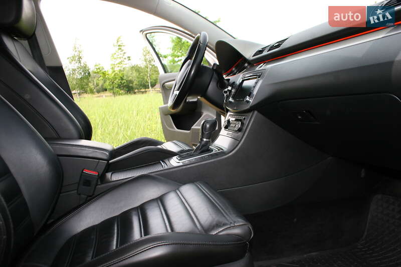 Универсал Volkswagen Passat 2011 в Черновцах