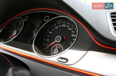 Универсал Volkswagen Passat 2011 в 