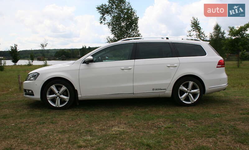 Универсал Volkswagen Passat 2011 в Черновцах