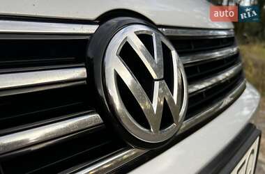 Універсал Volkswagen Passat 2011 в 