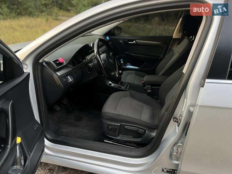 Универсал Volkswagen Passat 2011 в Львове