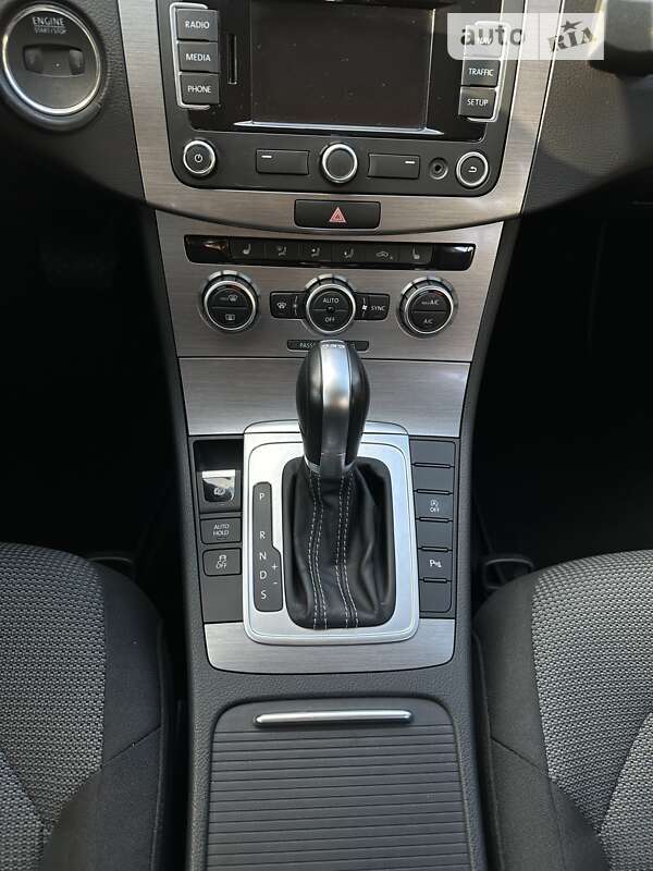 Универсал Volkswagen Passat 2014 в Тернополе фото 24 Универсал Volkswagen Passat 2014 в Тернополе