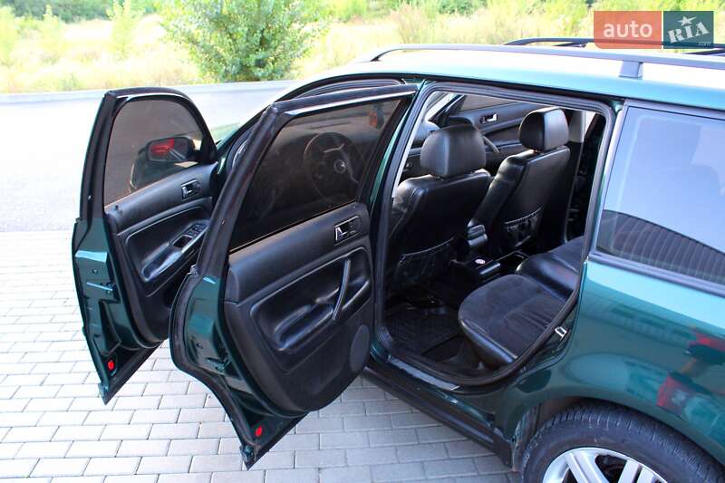 Універсал Volkswagen Passat 1998 в Мукачевому