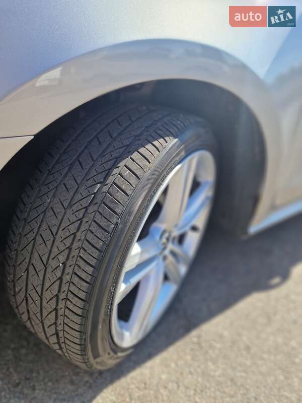 Седан Volkswagen Passat 2014 в Остроге