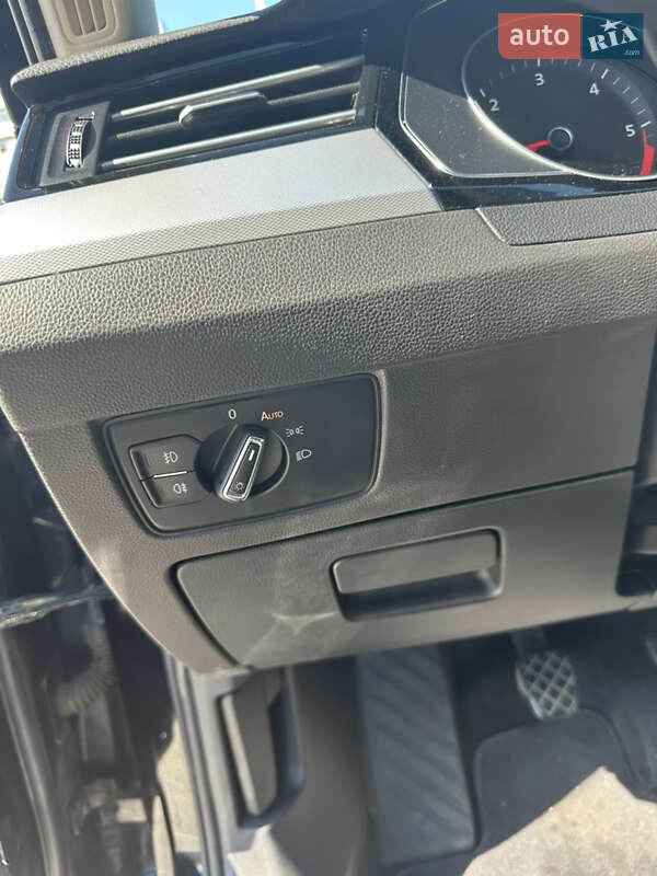 Універсал Volkswagen Passat 2017 в Запоріжжі