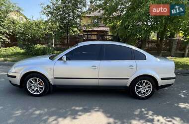 Седан Volkswagen Passat 2001 в 