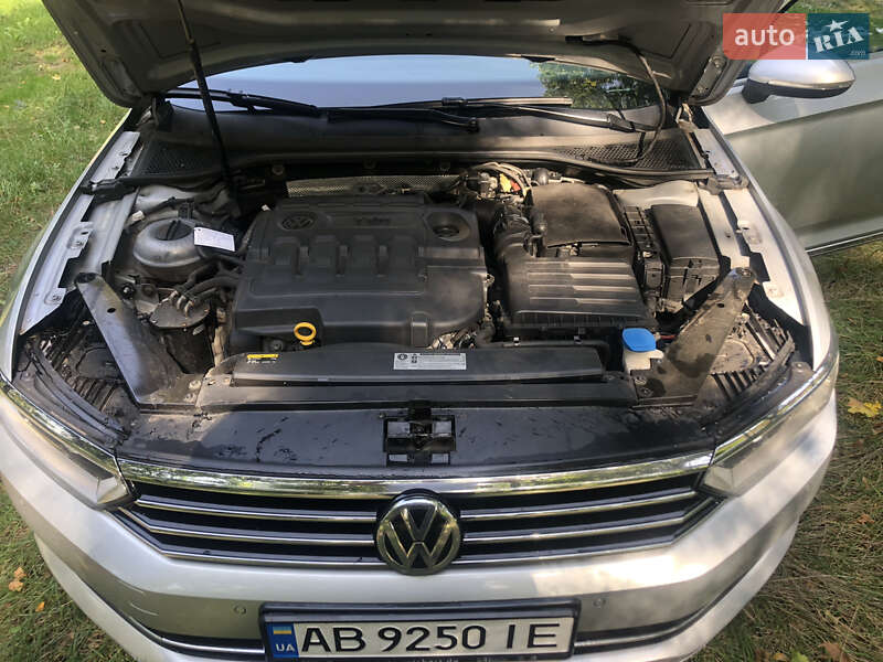 Универсал Volkswagen Passat 2017 в Мурованых Куриловцах