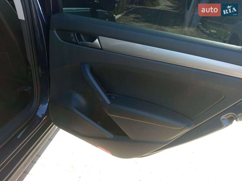 Седан Volkswagen Passat 2013 в Гайвороні