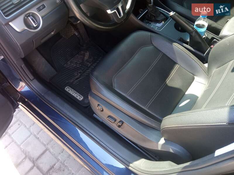 Седан Volkswagen Passat 2013 в Гайвороні