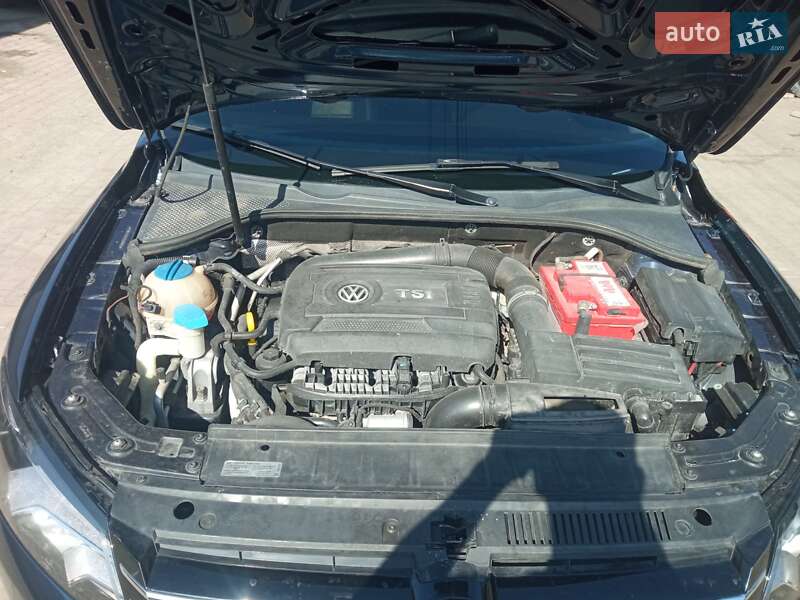 Седан Volkswagen Passat 2013 в Гайвороні