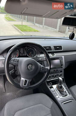 Седан Volkswagen Passat 2013 в 