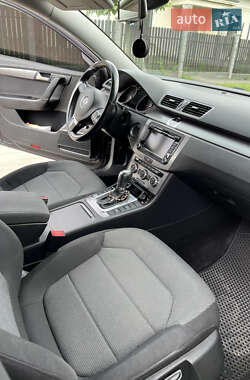 Седан Volkswagen Passat 2013 в 
