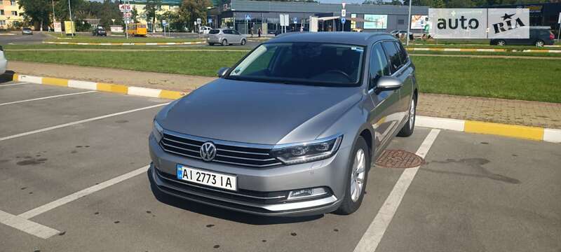 Универсал Volkswagen Passat 2016 в Киеве