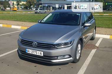 Универсал Volkswagen Passat 2016 в Киеве