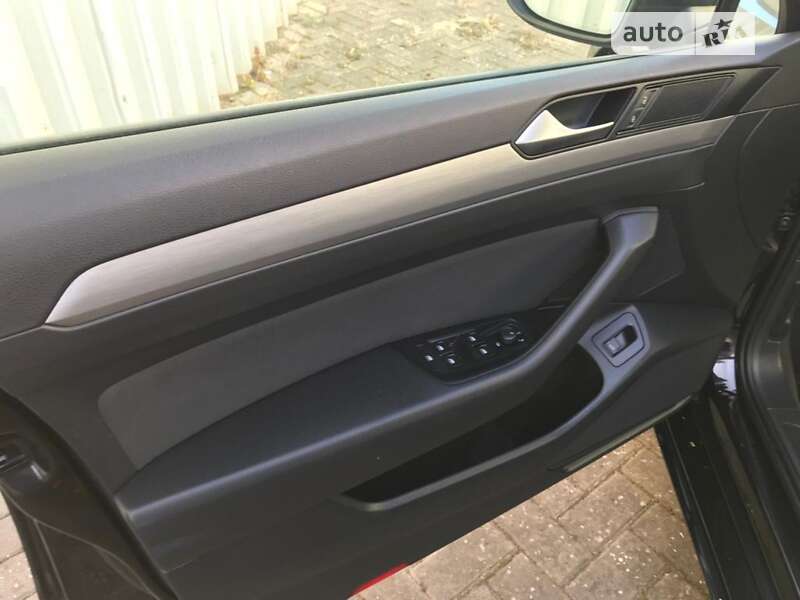 Універсал Volkswagen Passat 2017 в Володимирі