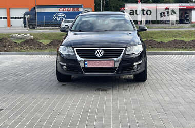 Универсал Volkswagen Passat 2010 в Луцке