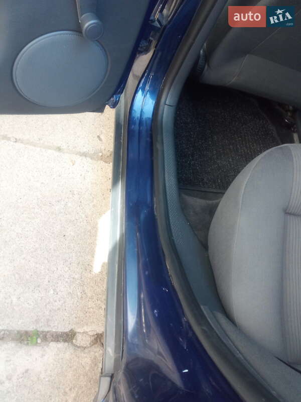 Седан Volkswagen Passat 2004 в Рахове