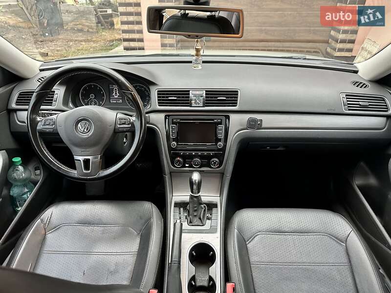 Седан Volkswagen Passat 2014 в Києві