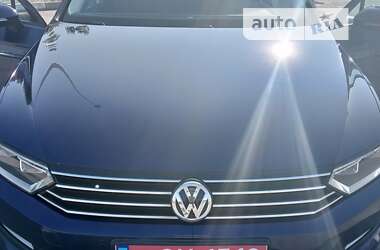 Универсал Volkswagen Passat 2019 в Запорожье