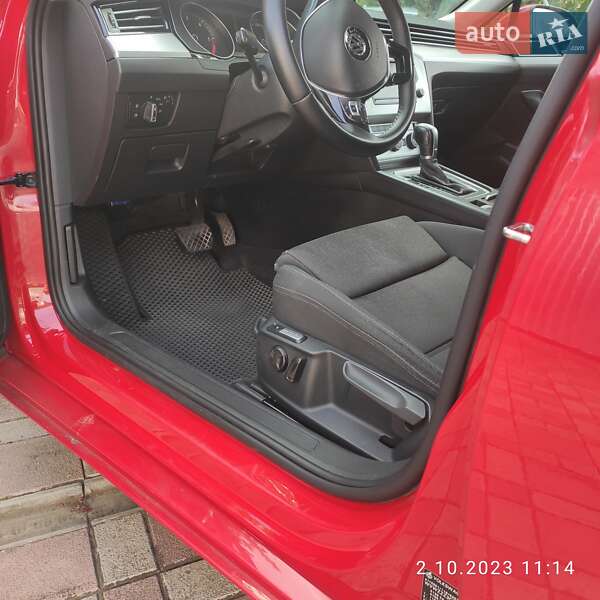 Універсал Volkswagen Passat 2015 в Києві