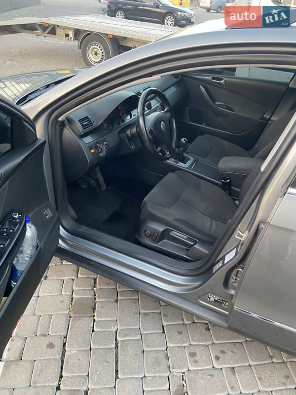 Универсал Volkswagen Passat 2005 в Черновцах