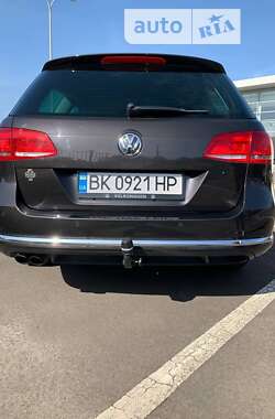 Универсал Volkswagen Passat 2011 в Березному