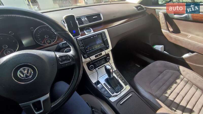 Седан Volkswagen Passat 2011 в Виноградове