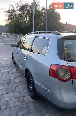 Универсал Volkswagen Passat 2007 в Остроге