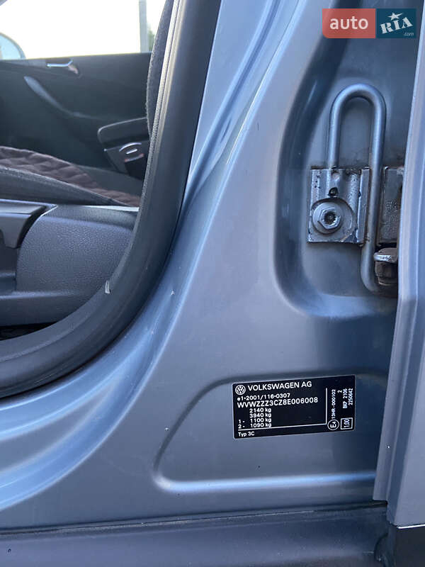 Универсал Volkswagen Passat 2007 в Остроге